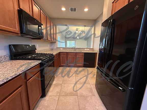 5th image of 1501 W Buckeye Tree Ave