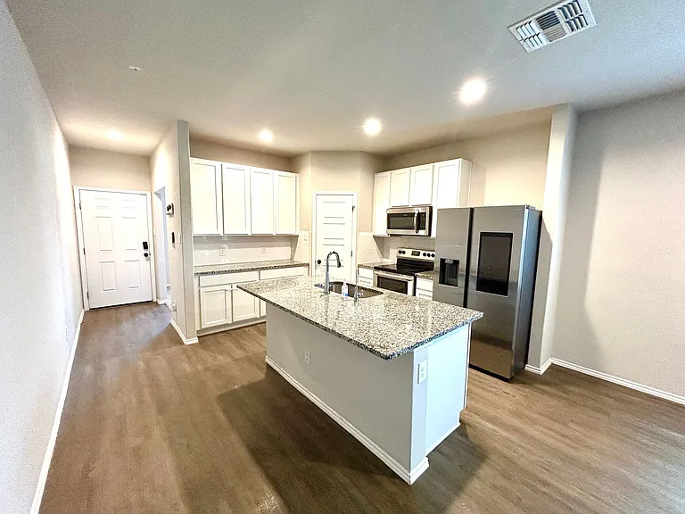 7409 Capricorn Way — Photo 6