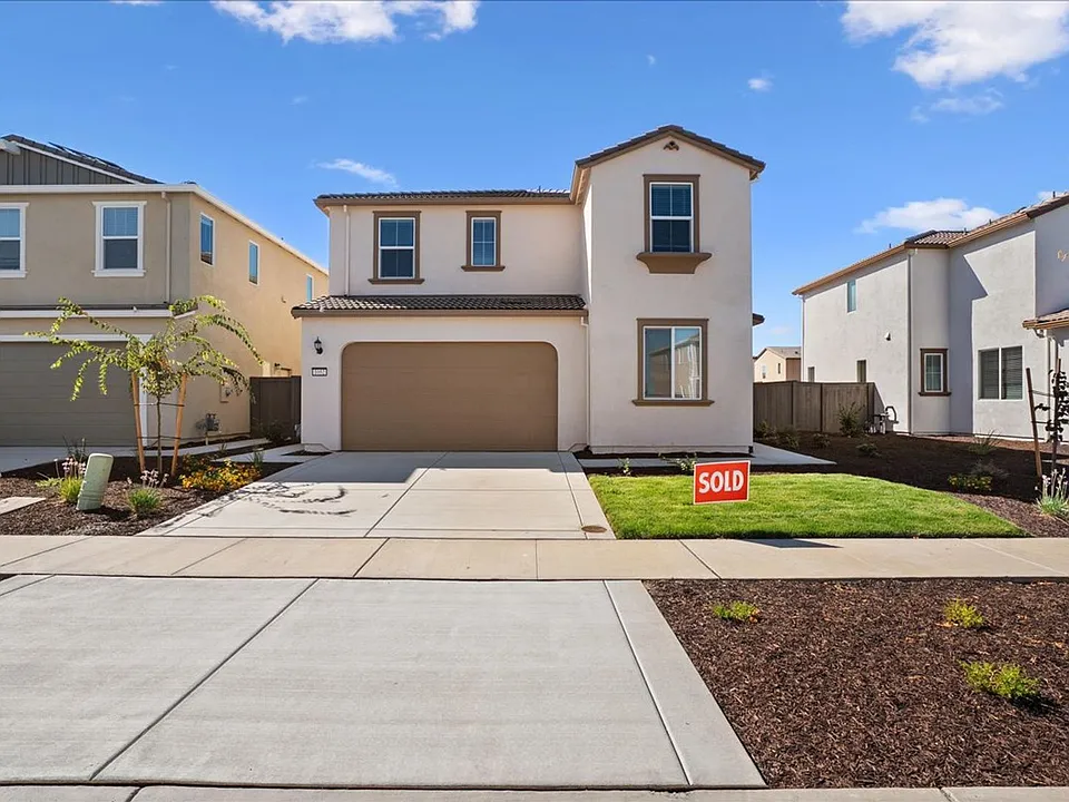 1052 Lost Creek Ranch Dr