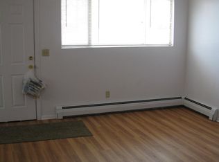 325 S Logan St, Elyria, OH