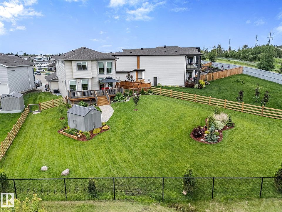 1st image of 283 Silverstone Cres