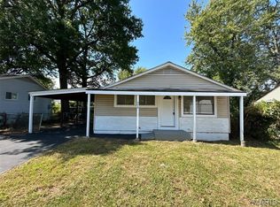 248 Perthshire Rd, Saint Louis, MO 63137