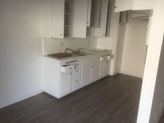 4th image of 825 Walnut St APT 7
