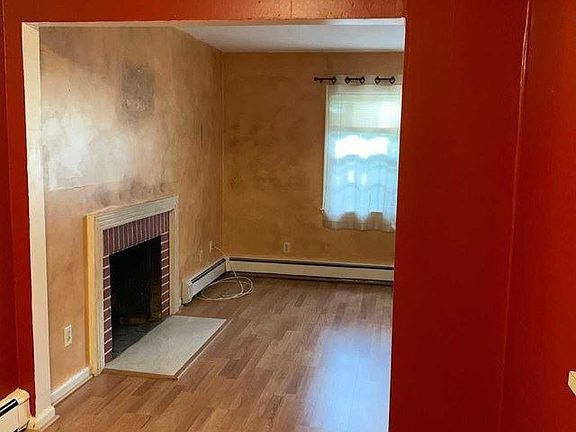 5th image of 70 Paterson Ave Floor 1