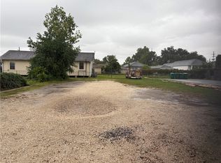 951 12th St, Gretna, LA 70053