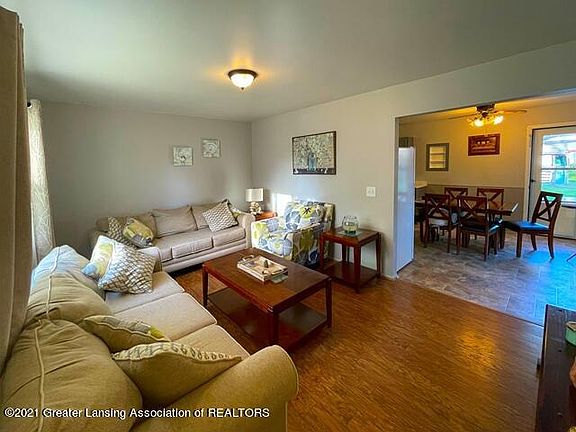 2nd image of 4001 Hillborn Ln