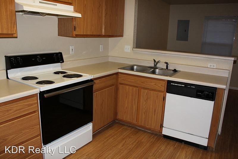 2nd image of 407 N Spruce St