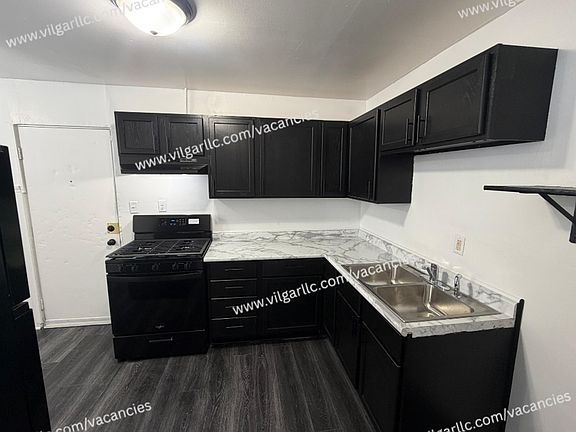 2nd image of 4345 Louisiana Pl
