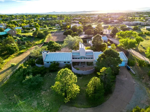 2340 Botulph Rd, Santa Fe, NM 87505