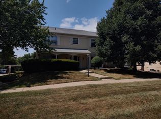 806 Bloomfield Village Blvd APT K, Auburn Hills, MI 48326