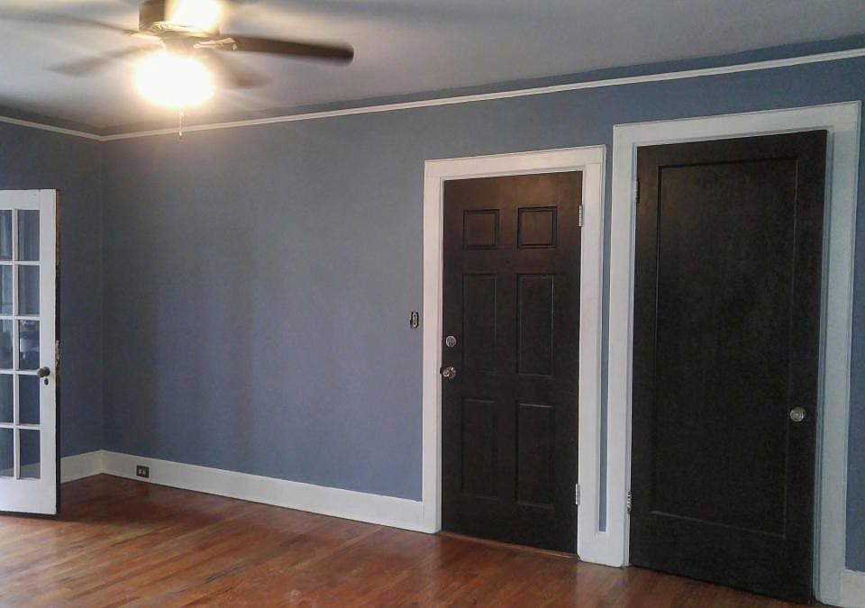 Front Living room, balcony access