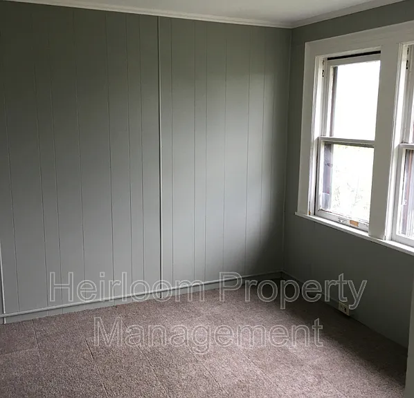 1127 E 3rd St #2 — Photo 8