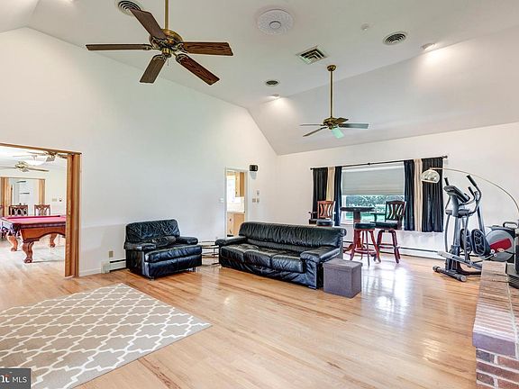 2nd image of 1722 Emory Rd