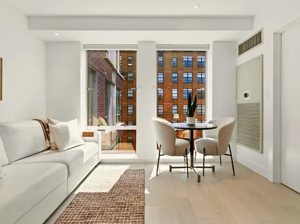 80 Broad St Unit 1009, Boston, MA 02110