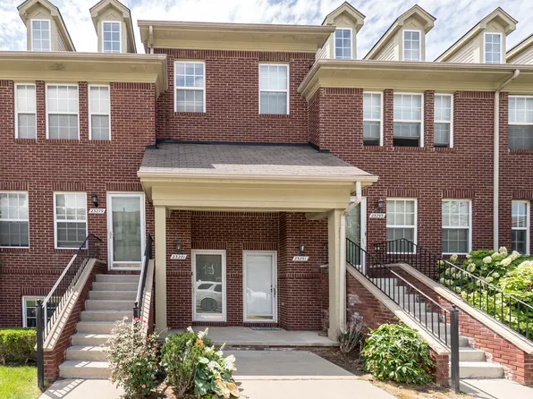 23281 Cornerstone Village Dr, Southfield, MI 48075