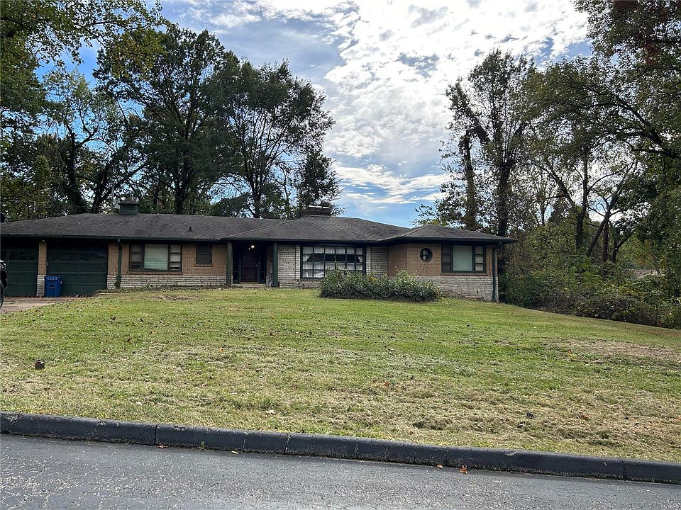 1st image of 9 Lomond Dr