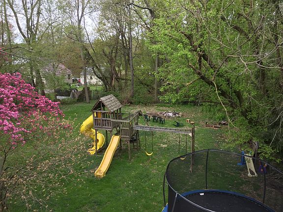 3rd image of 741 Longacre Dr APT 3