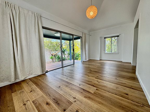 4th image of 726 Milwood Ave