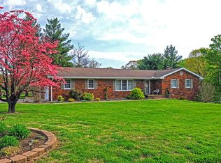 7215 Hogue Rd, Evansville, IN 47712