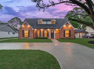 12422 Briar Forest Dr, Houston, TX 77077