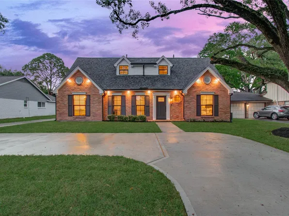 12422 Briar Forest Dr, Houston, TX 77077