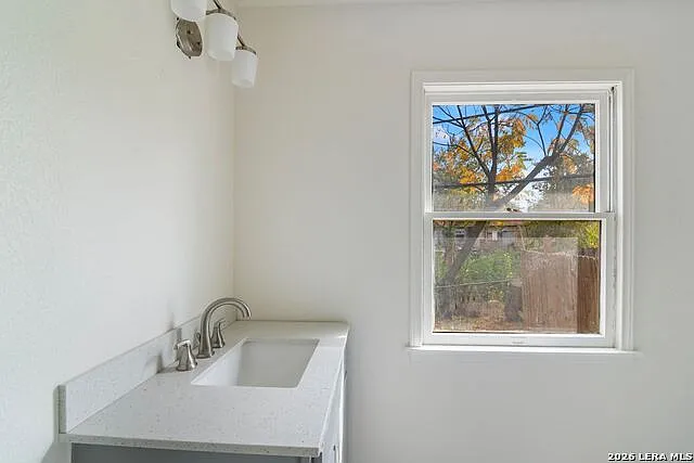 166 El Monte Blvd #1 — Photo 10