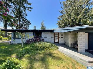 451 S 7th Ave, Sequim, WA 98382
