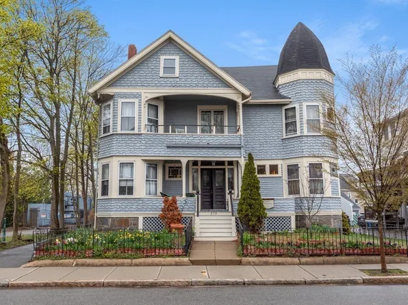 270 Winthrop St #3, Winthrop, MA 02152