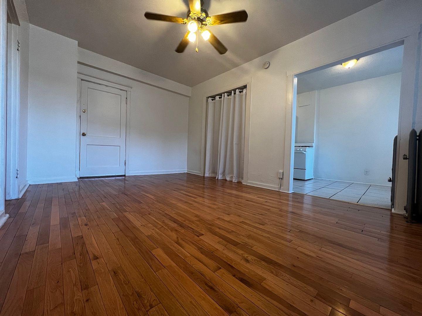 3853 Lindell Blvd APT 210, Saint Louis, MO 63108 | Zillow