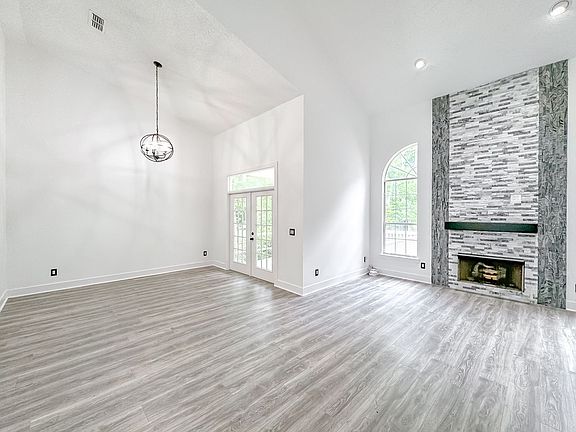 5th image of 6323 Mallard Trace Dr
