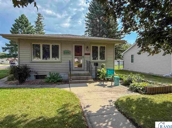 1326 N Payne St, New Ulm, MN 56073