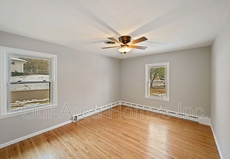 706 1st Ave NW — Photo 7