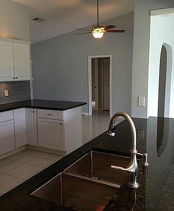 5th image of 868 SE Celtic Ave
