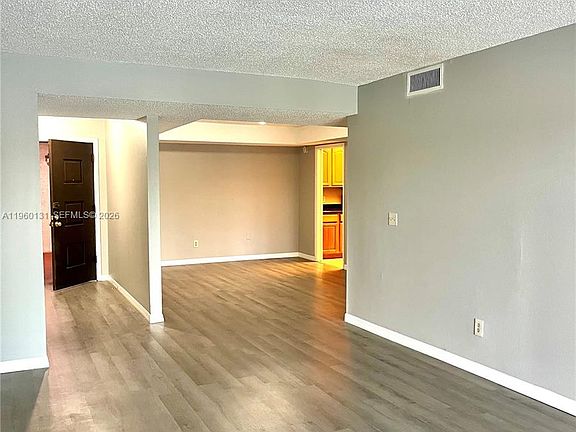 4th image of 4575 S Texas Ave APT 307