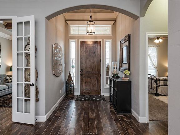 2nd image of 15736 Timber Creek Ln