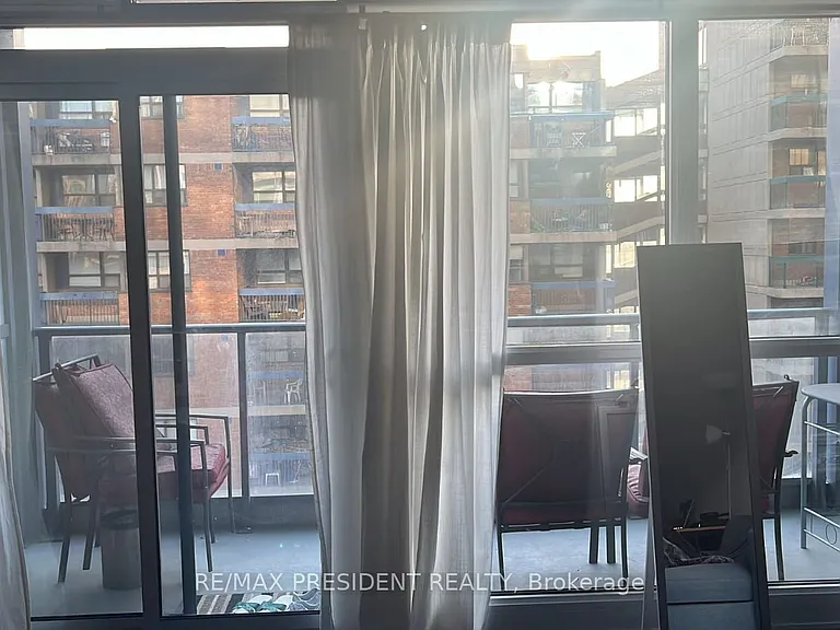 210 Simcoe St #706 — Photo 7