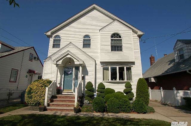 1st image of 940 Hillside Blvd