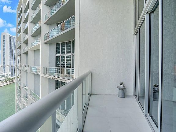 2nd image of 475 Brickell Ave APT 1510