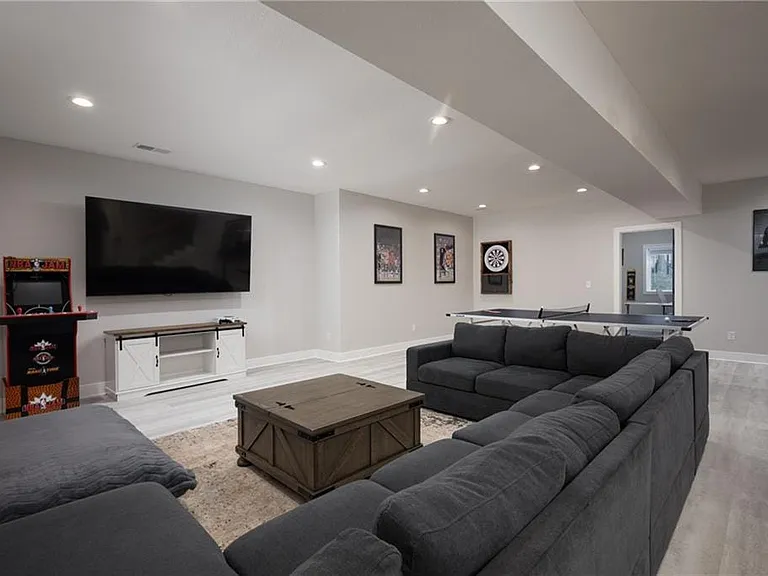 517 Southshore Dr — Photo 21