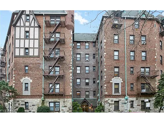 Sold by Keller Williams Realty Empire | media 27