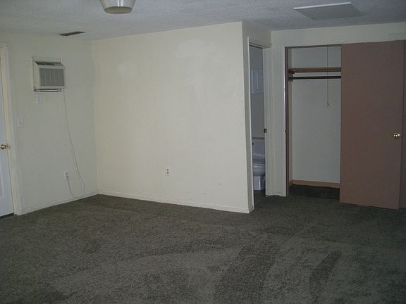 1st BR PLEASE NOTE flooring is consistent through out- see hardwood pics