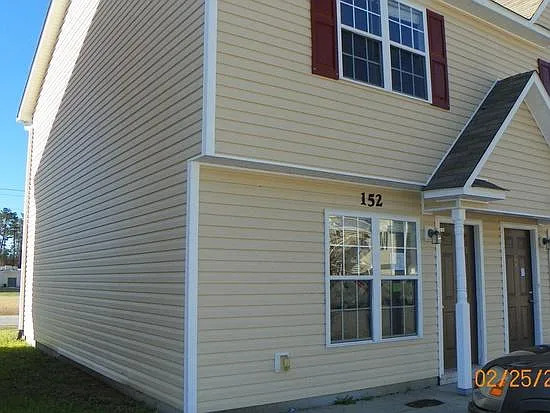 2 bed, 2.5 bath, 896 sqft, $1,225 — Photo 2