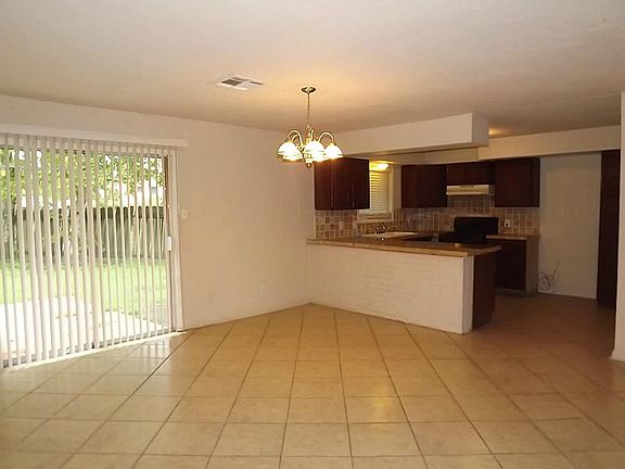 5th image of 14329 Warkworth Dr