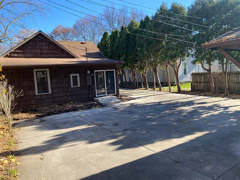 1925 Spy Run Ave — Photo 4