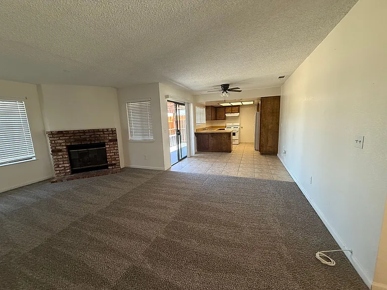 20318 Thunderbird Rd — Photo 28