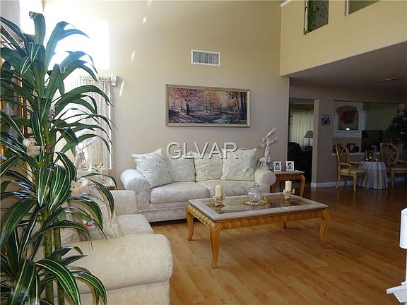 4th image of 916 Torington Dr