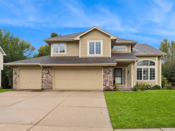 9110 Timberwood Dr, Johnston, IA 50131