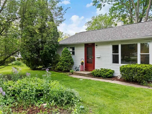 2905 Dove St, Rolling Meadows, IL 60008
