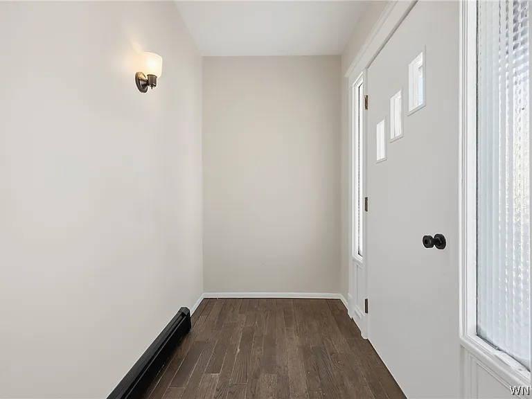 36 Krakow St — Photo 4