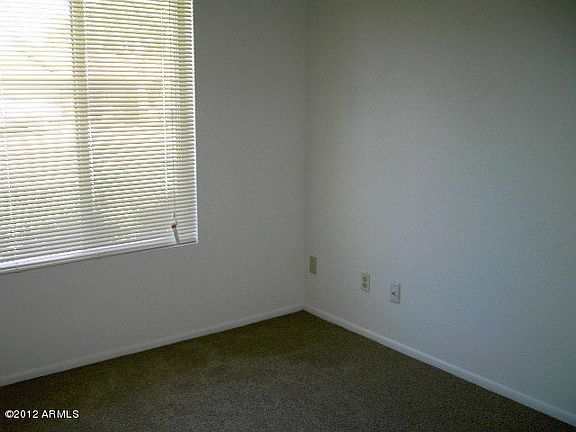 5th image of 3227 E Helena Dr